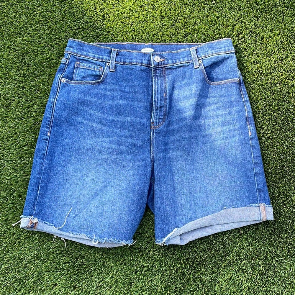 Ladies NWT Old Navy denim shorts